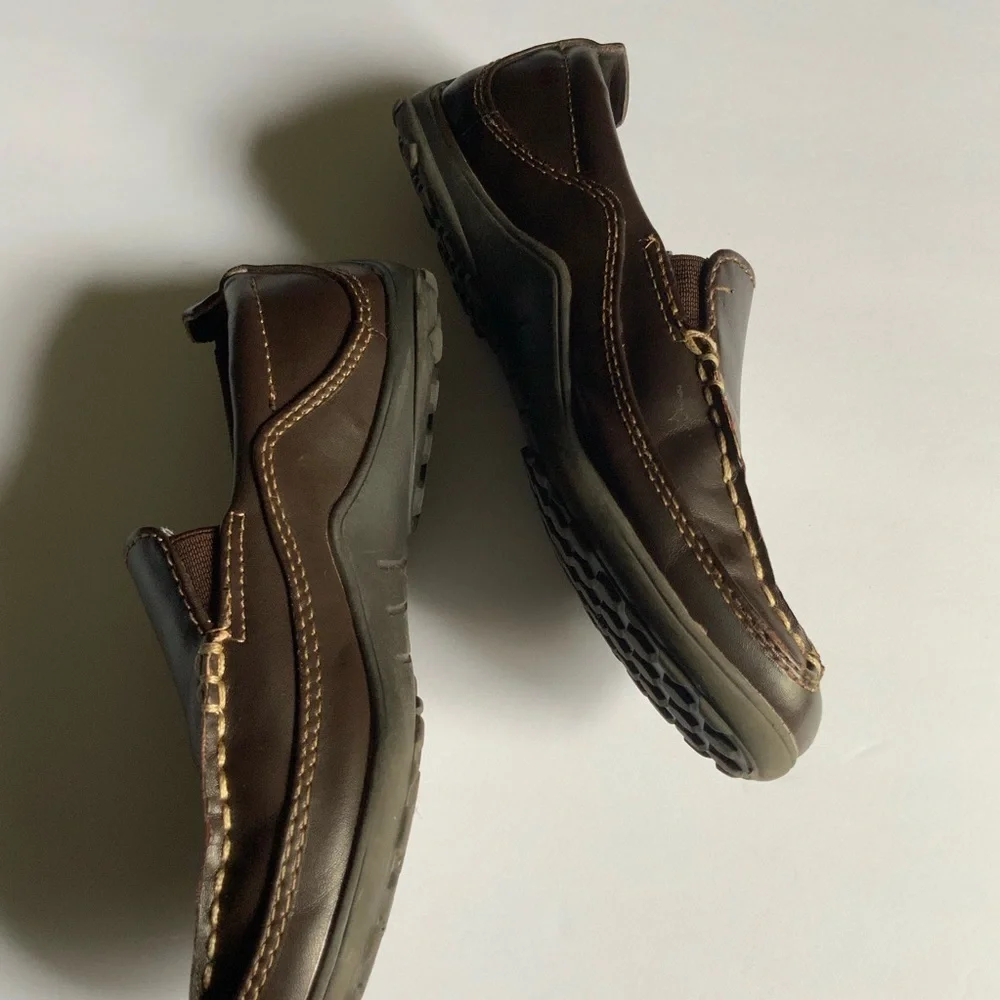 Cole Haan brown leather size 2